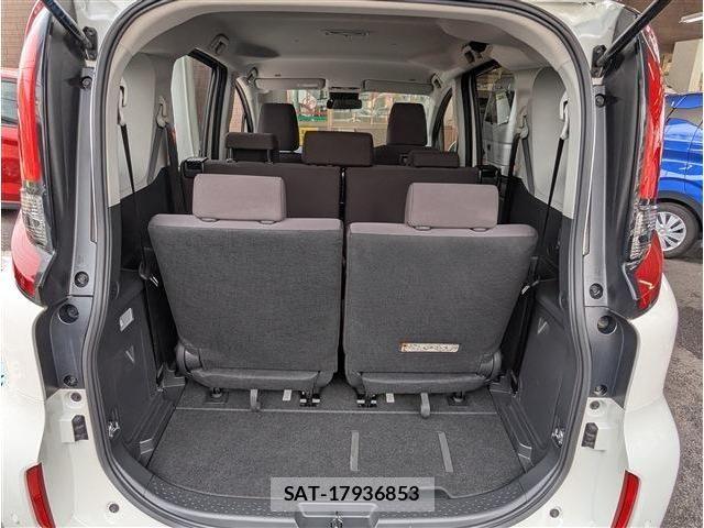 Toyota SIENTA 2023-05 6642555-10