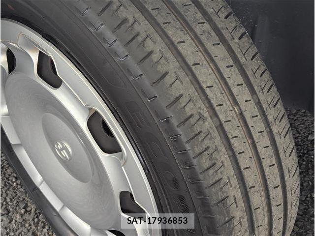 Toyota SIENTA 2023-05 6642555-18