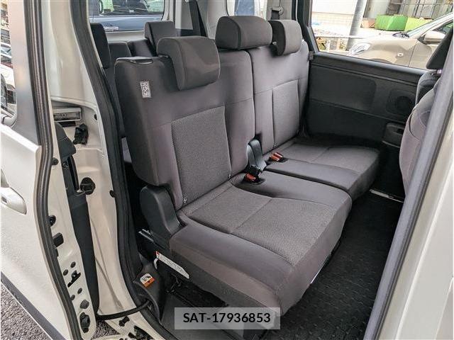 Toyota SIENTA 2023-05 6642555-6