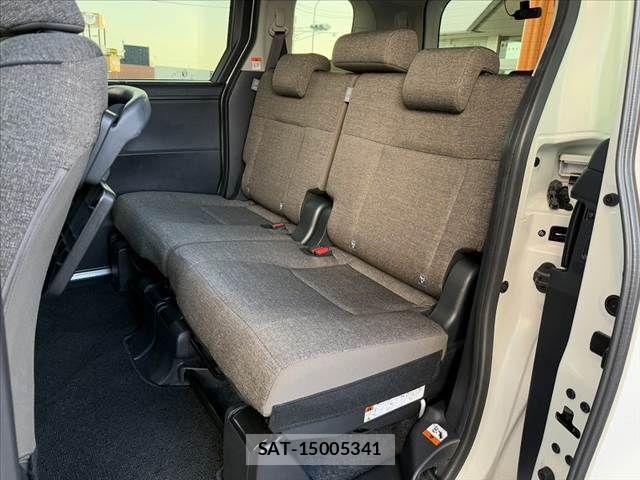 Toyota SIENTA 2024-05 6673659-18
