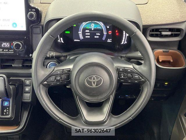 Toyota SIENTA 2023-04 6673660-11