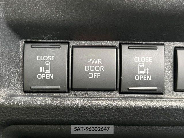 Toyota SIENTA 2023-04 6673660-5