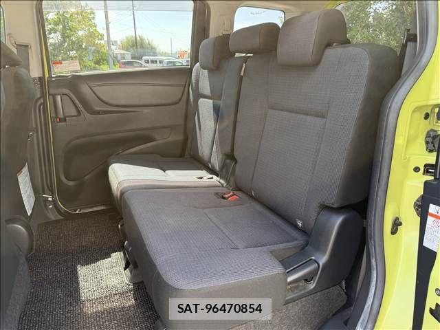 Toyota SIENTA 2016-02 6678106-9