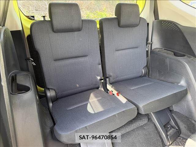 Toyota SIENTA 2016-02 6678106-11