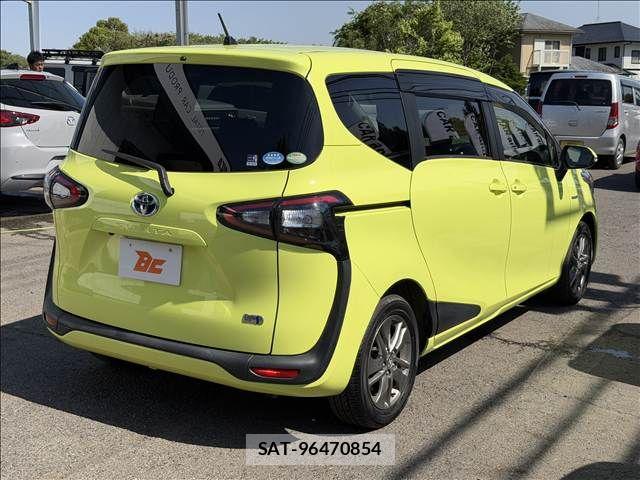 Toyota SIENTA 2016-02 6678106-23