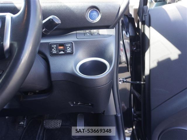 Toyota SIENTA 2019-04 6678101-9