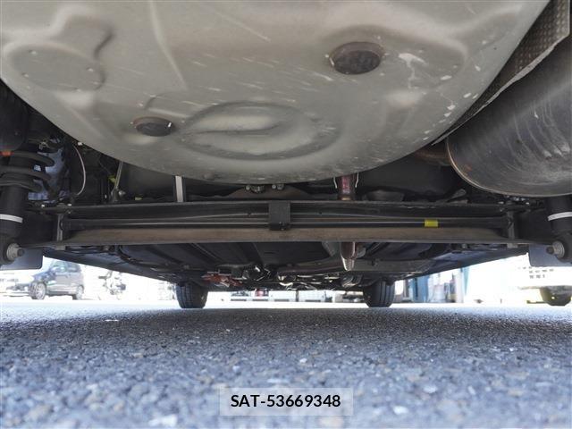 Toyota SIENTA 2019-04 6678101-19