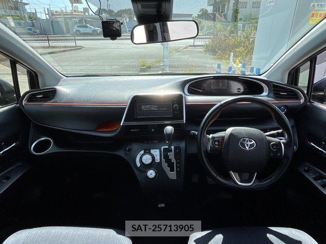 Toyota SIENTA 2017-06 6678105-1