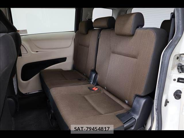Toyota SIENTA 2016-01 6678111-17