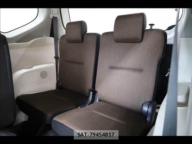 Toyota SIENTA 2016-01 6678111-18