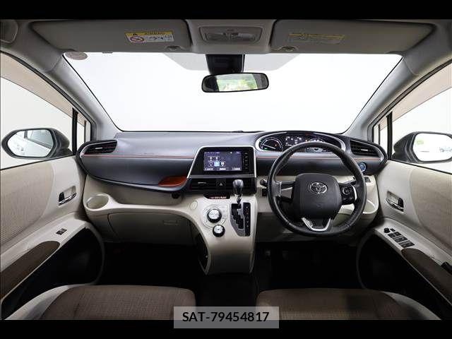 Toyota SIENTA 2016-01 6678111-2
