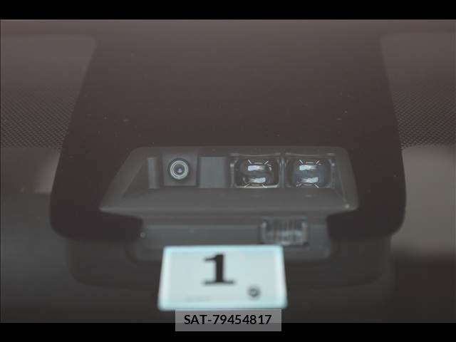 Toyota SIENTA 2016-01 6678111-4