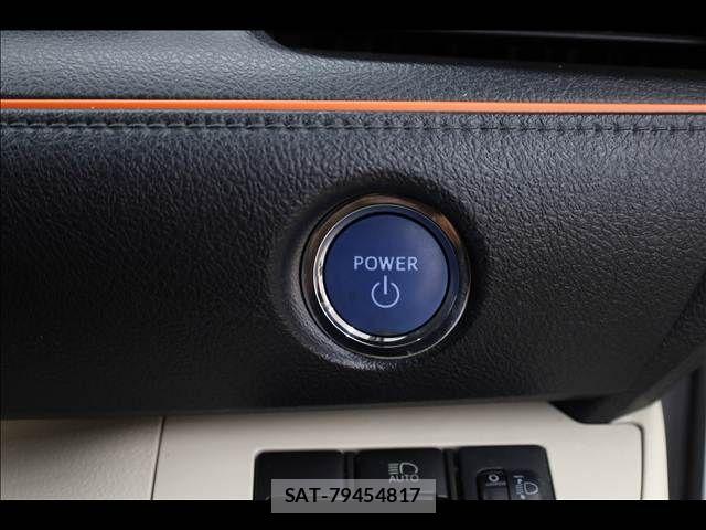 Toyota SIENTA 2016-01 6678111-5