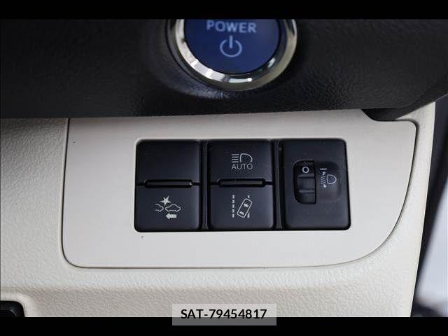 Toyota SIENTA 2016-01 6678111-6