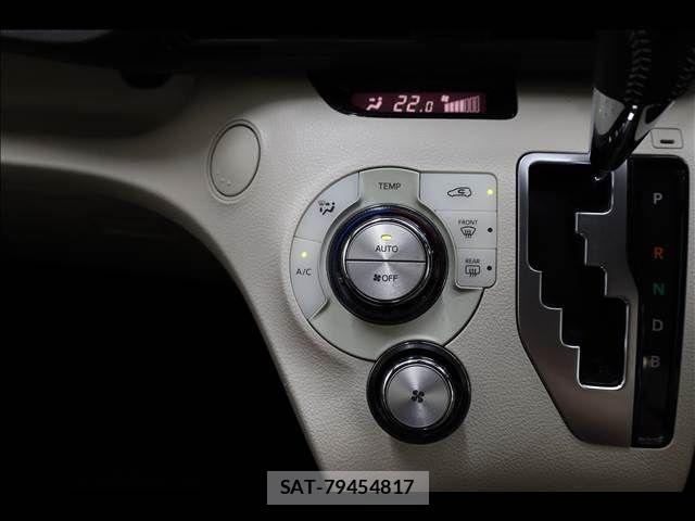 Toyota SIENTA 2016-01 6678111-8