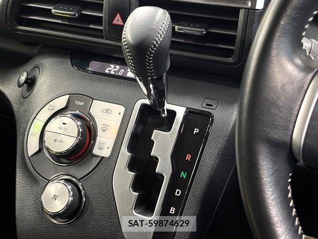 Toyota SIENTA 2020-11 6678098-19
