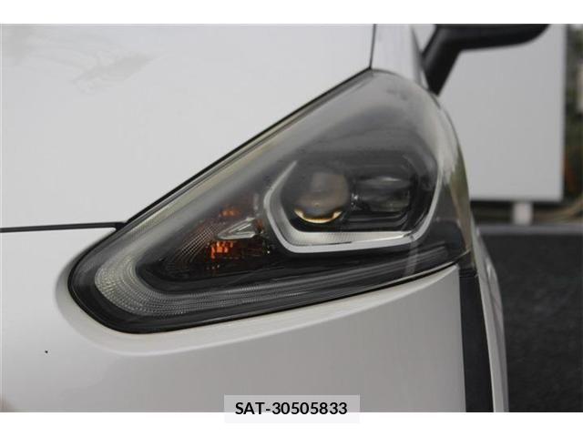 Toyota SIENTA 2015-07 6717287-16