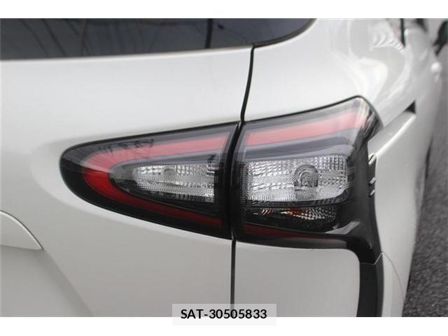 Toyota SIENTA 2015-07 6717287-18
