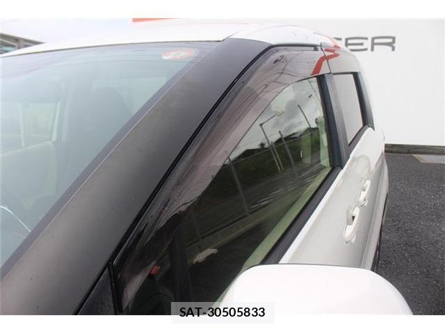 Toyota SIENTA 2015-07 6717287-23