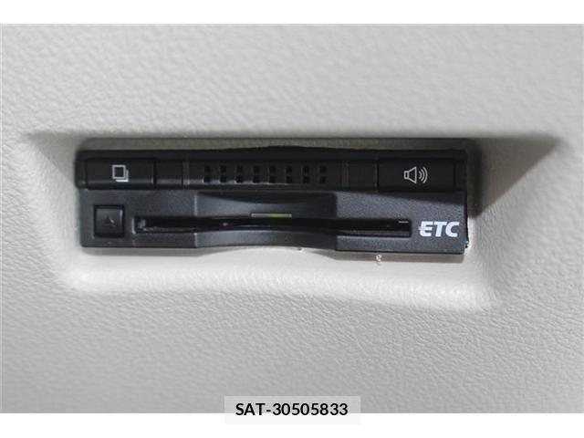 Toyota SIENTA 2015-07 6717287-3