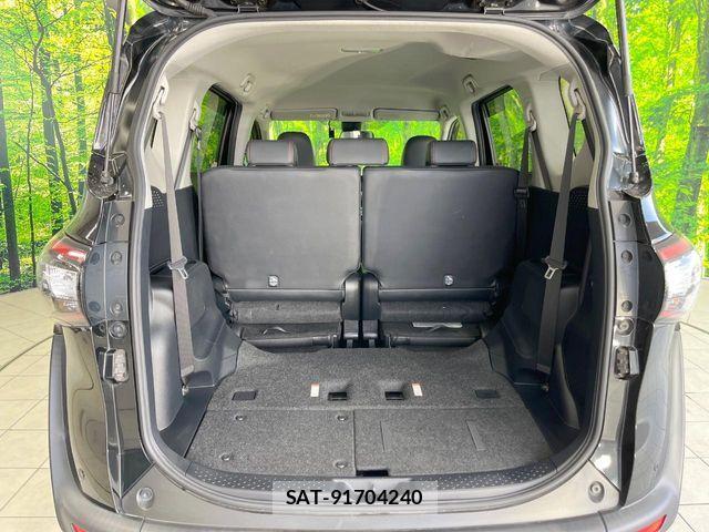 Toyota SIENTA 2017-09 6717289-10