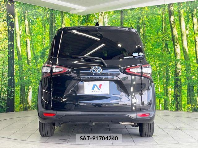Toyota SIENTA 2017-09 6717289-14
