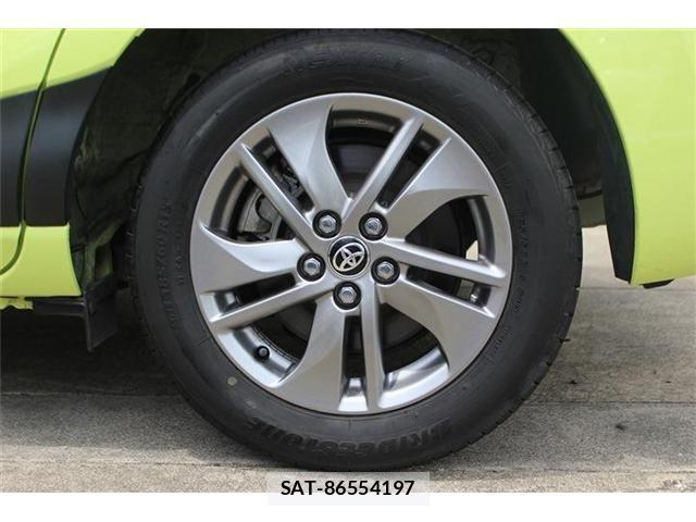 Toyota SIENTA 2015-10 6717291-16