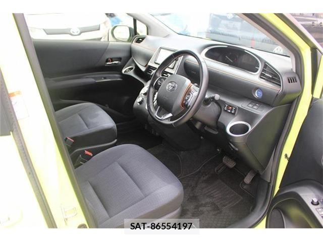Toyota SIENTA 2015-10 6717291-24