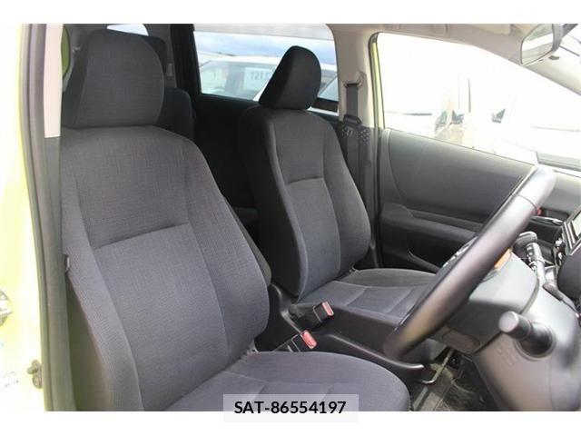 Toyota SIENTA 2015-10 6717291-25