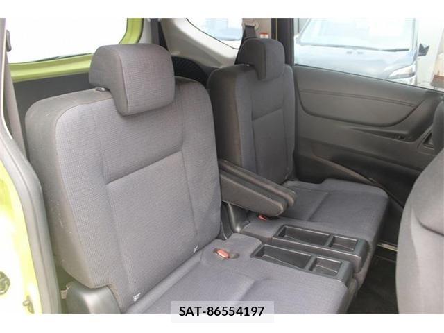 Toyota SIENTA 2015-10 6717291-27