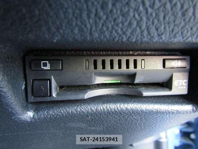 Toyota SIENTA 2021-12 6717286-9