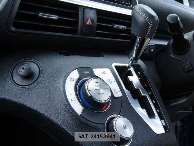 Toyota SIENTA 2021-12 6717286-3