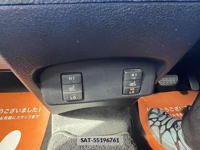 Toyota SIENTA 2016-08 6717297-6