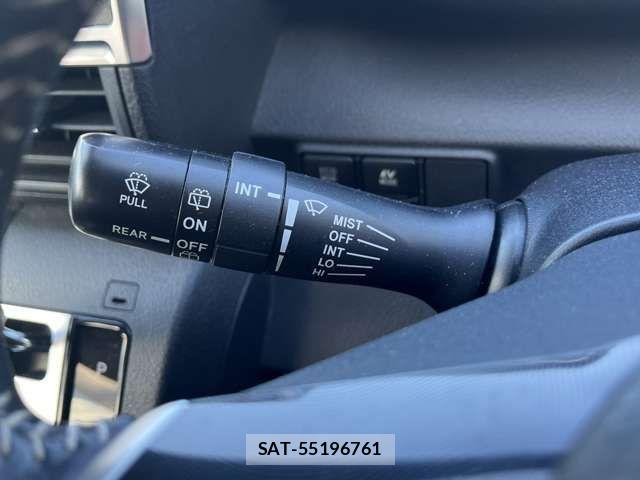 Toyota SIENTA 2016-08 6717297-12