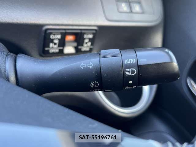 Toyota SIENTA 2016-08 6717297-13