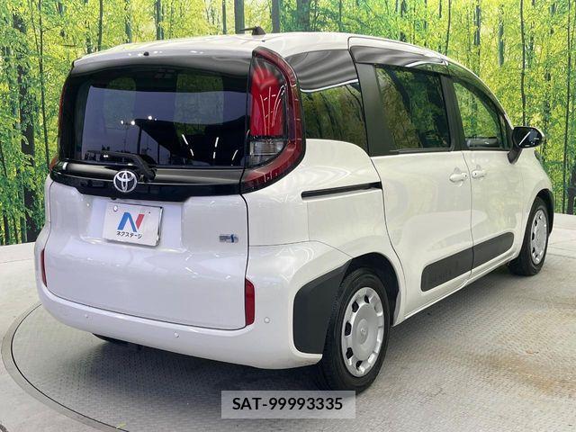 Toyota SIENTA 2022-10 6717278-16