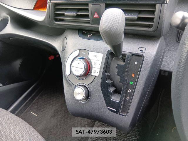 Toyota SIENTA 2021-03 6753323-9