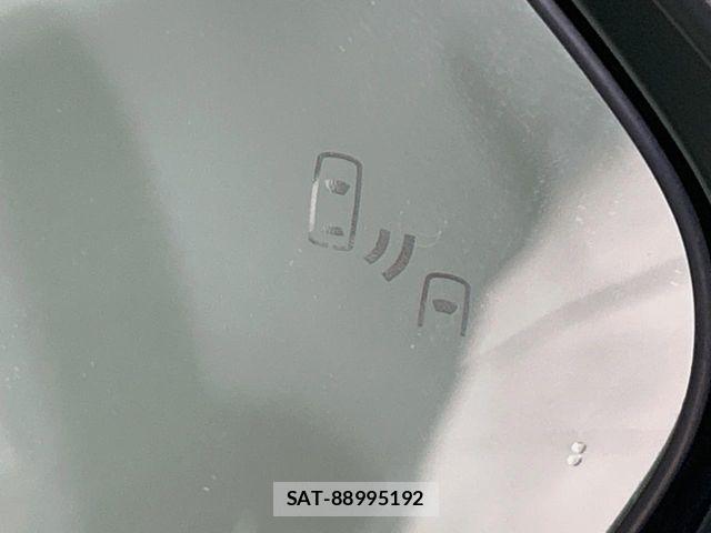 Toyota SIENTA 2023-08 6753305-5