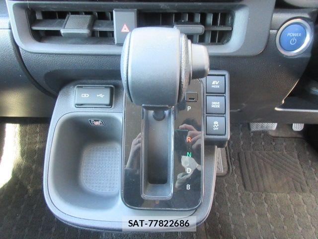 Toyota SIENTA 2024-02 6753318-16