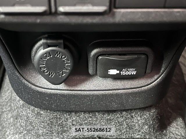 Toyota SIENTA 2023-08 6753317-11