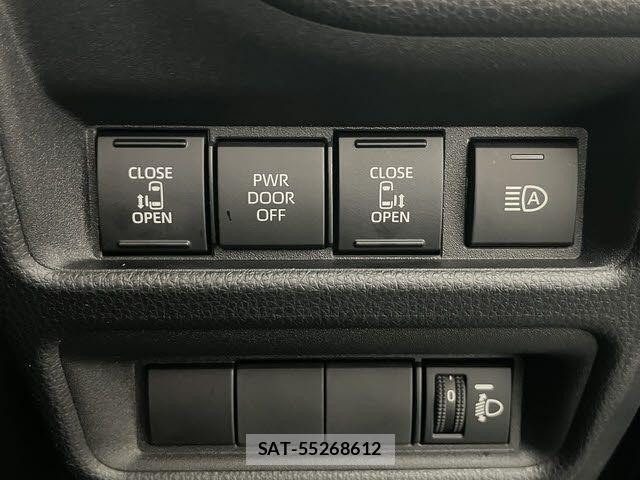 Toyota SIENTA 2023-08 6753317-16
