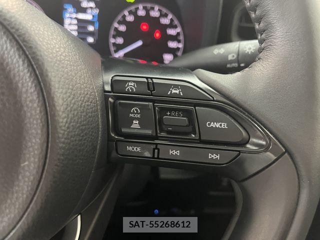 Toyota SIENTA 2023-08 6753317-17