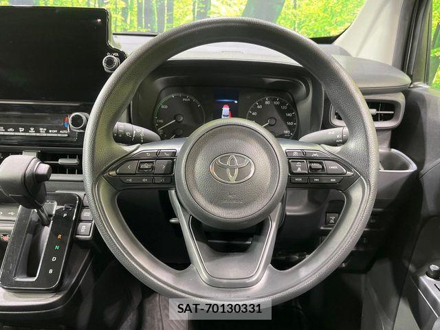 Toyota SIENTA 2023-09 6753309-11