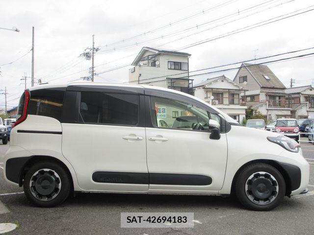 Toyota SIENTA 2022-11 6753316-9