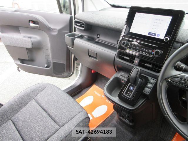 Toyota SIENTA 2022-11 6753316-1