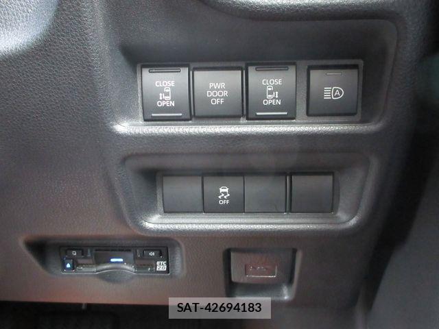 Toyota SIENTA 2022-11 6753316-19