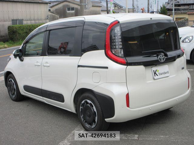 Toyota SIENTA 2022-11 6753316-7