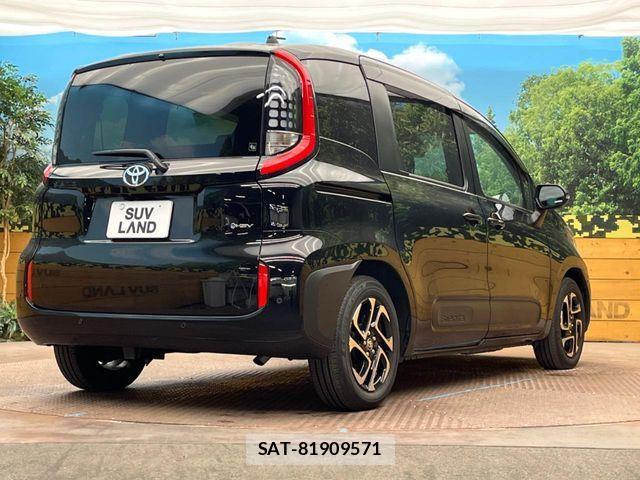 Toyota SIENTA 2024-10 6817261-16