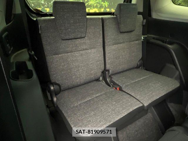 Toyota SIENTA 2024-10 6817261-8