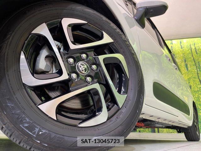 Toyota SIENTA 2022-11 6817263-12